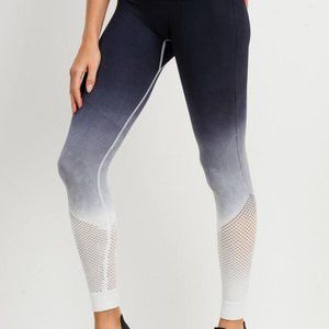 Mono B activewear leggings nwot Med